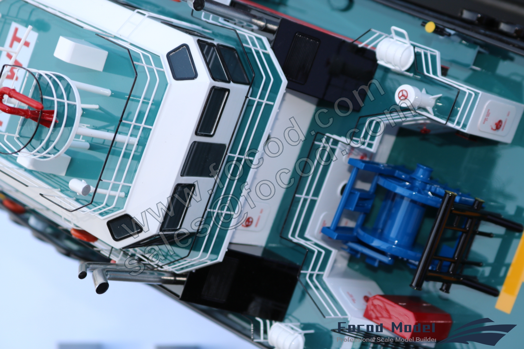 customized model of 32m tug Emile Viratelle